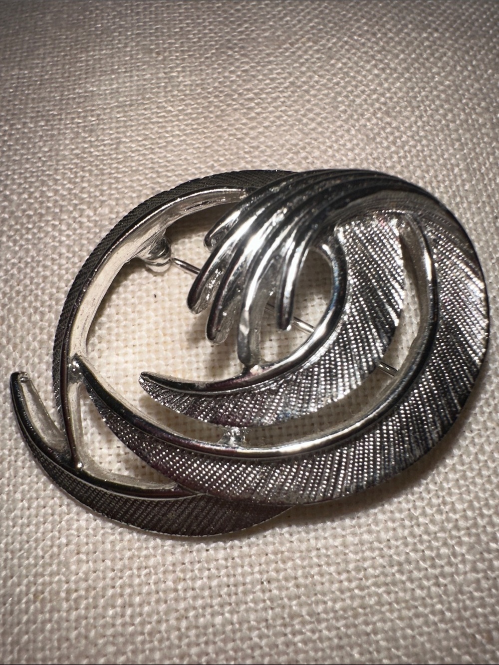 Vintage 1960 Sarah Coventry “Flair“ Silver-Tone Swirl Fashion Brooch
